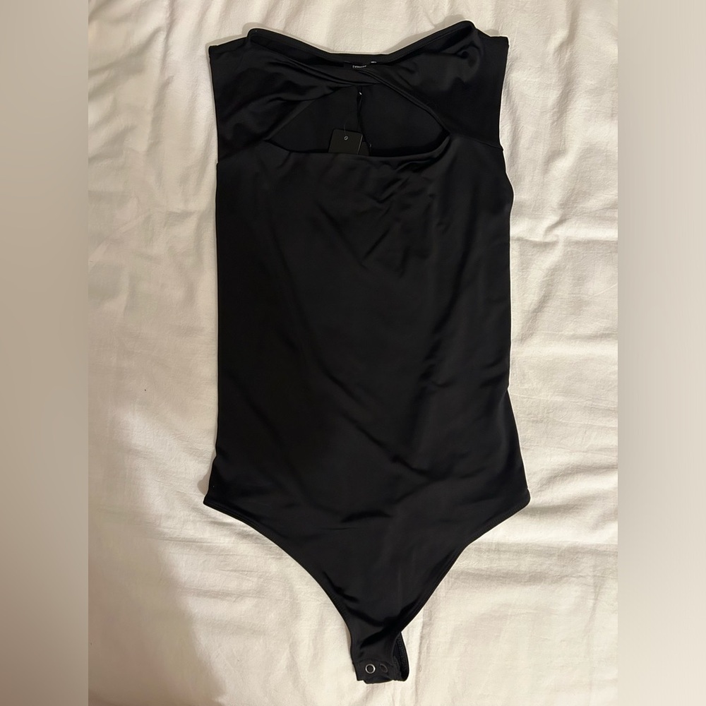 Express twist front body suit